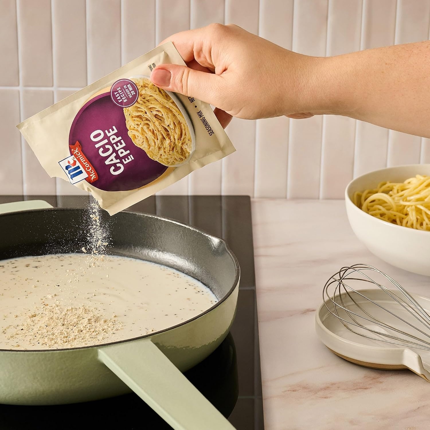 image:imageMcCormick Cacio e Pepe Seasoning Mix Rich amp Creamy 3Ingredient Sauce Easy Recipe Ready in 20 Minutes Enjoy with Cooked Pasta Makes 5 Servings 112 oz