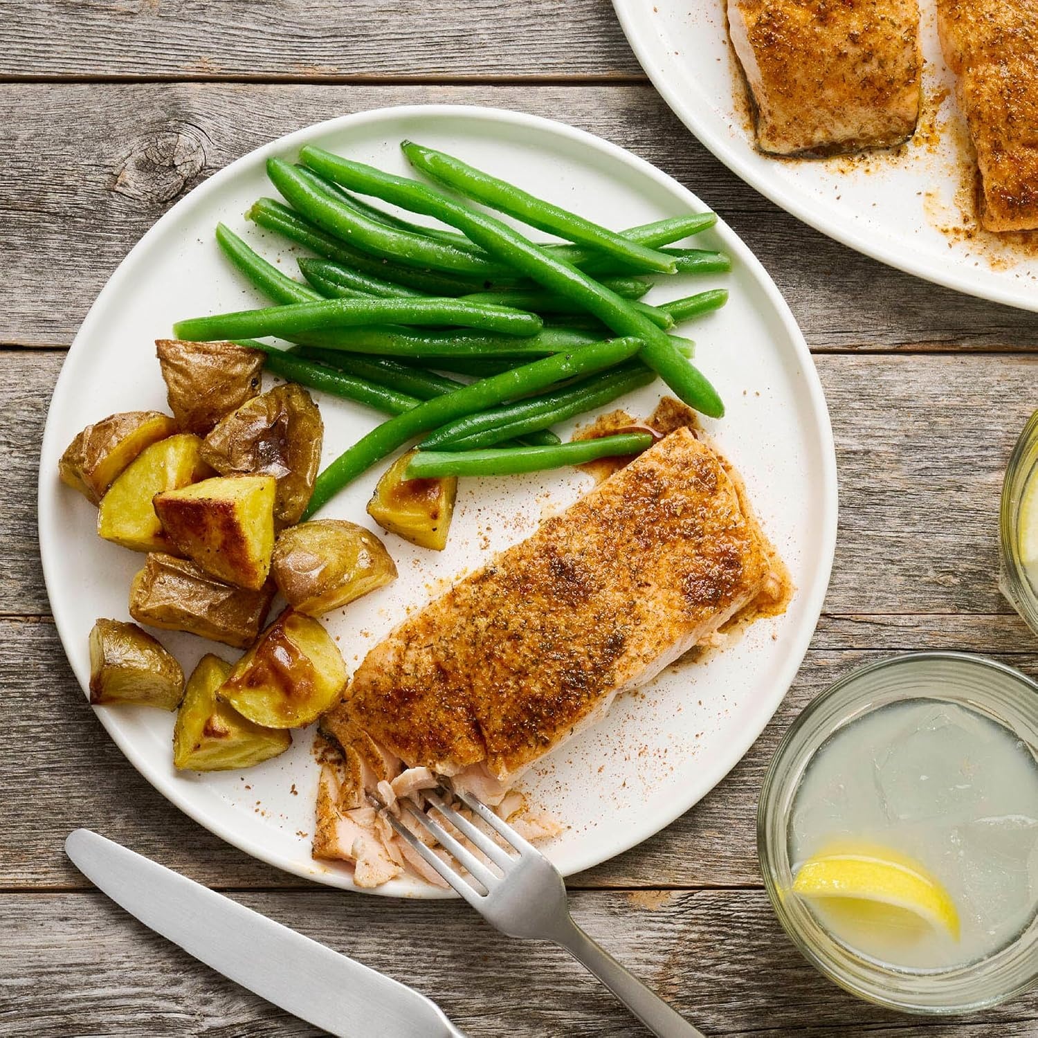 image:imageMcCormick Dill Weed Sweet Bright amp Grassy Taste Kosher FlavorSealed to Capture Vibrant Flavor Mild Flavor Pairs Well with Poultry Fish Potatoes amp Sauces 062 oz